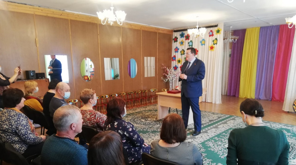 СТАРАЯ СИТНЯ. С рабочим визитом Андрей Голубев посетил Староситненский детский сад «Огонёк»