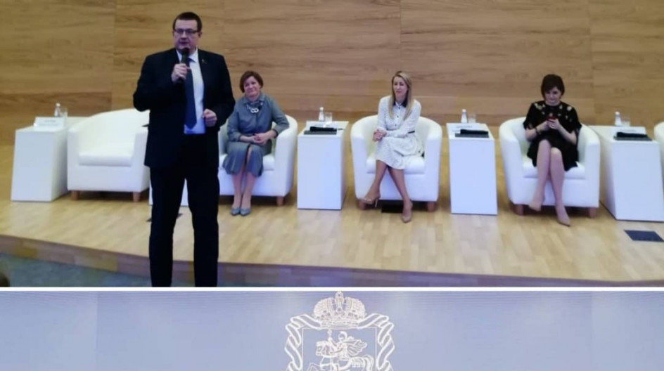 Андрей Голубев принял участие , вместе с первым заместителем председателя Мособлдумы Ларисой Лазутиной в заключительной коллегии Министерства социального развития региона.