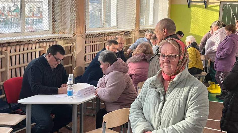 БОЛЬШОЕ АЛЕКСЕЕВСКОЕ. Провёл прием граждан в рамках "выездной администрации".