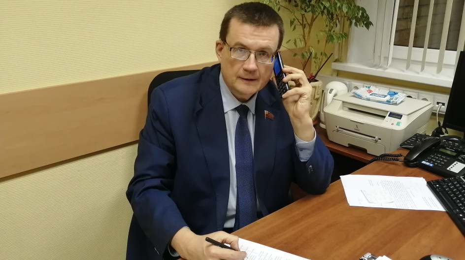 КАШИРА. Андрей Голубев продолжает работу в волонтерском колл-центре