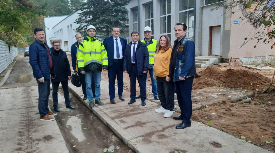 ПРОТВИНО. Андрей Голубев проверил ход капремонта ДК "Протон"