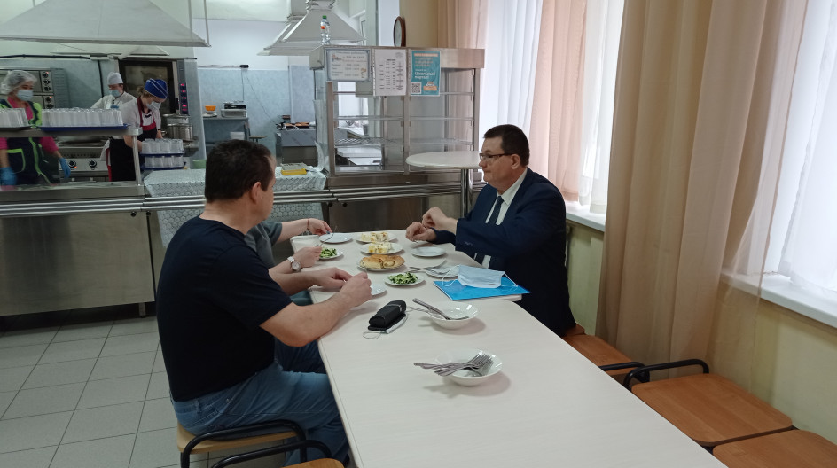 ПРОТВИНО. Андрей Голубев продолжает мониторинг качества питания - проверен пищеблок Лицея