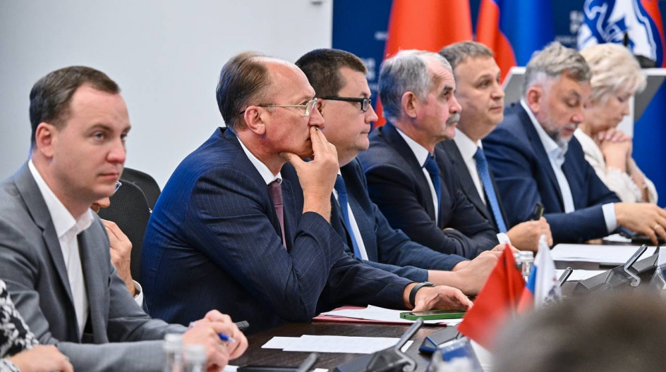Принял участие в заседании фракции «Единая Россия» в Мособлдуме.