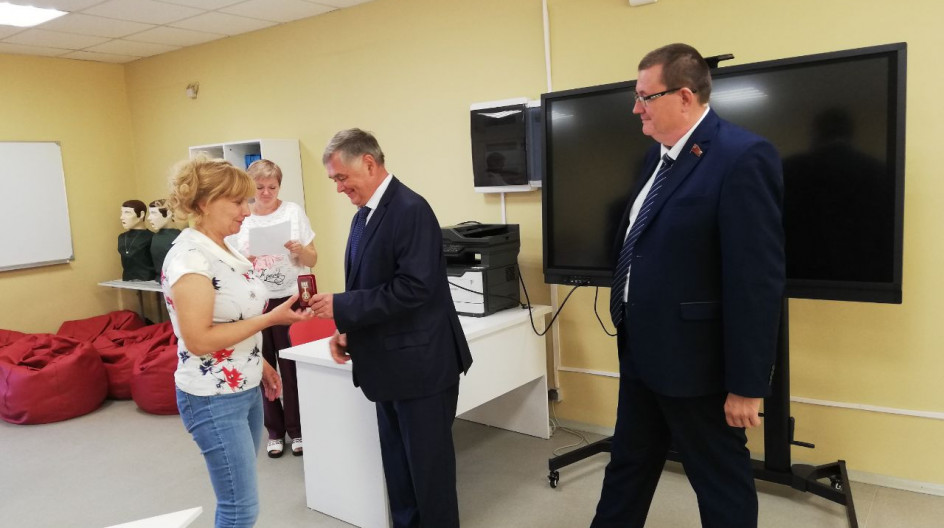 ТАРАСКОВО. Андрей Голубев встретился с коллективом школы в Тарасково