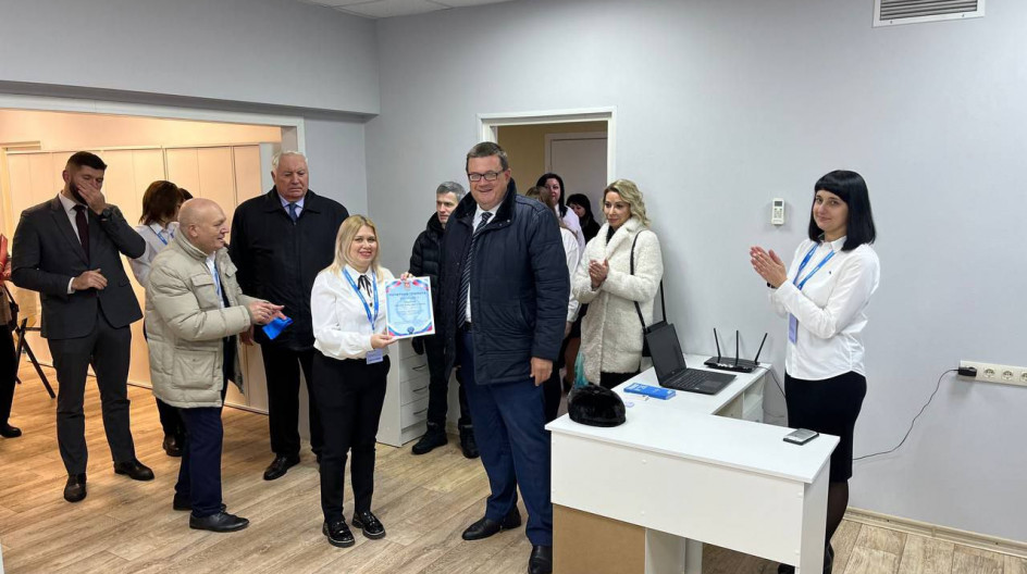 СТУПИНО. Принял участие в открытии в городе офиса компании Самолёт Плюс.