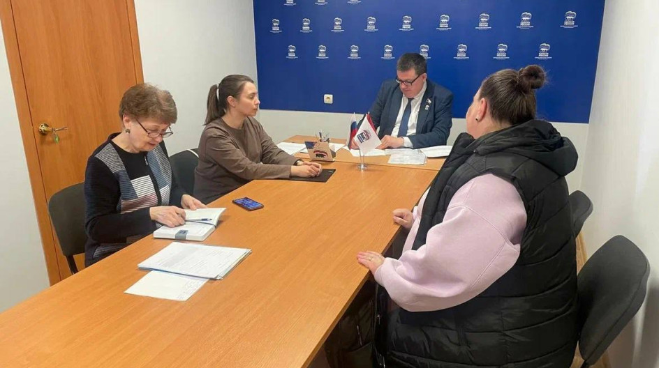 ПУЩИНО. Реальная помощь-Провёл прием граждан в общественной приемной партии «ЕДИНАЯ РОССИЯ» в г. Пущино городского округа Серпухов.