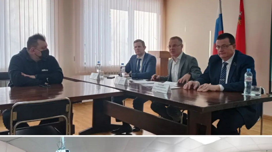 ПУЩИНО. Депутат Мособлдумы отчитался перед активом округа