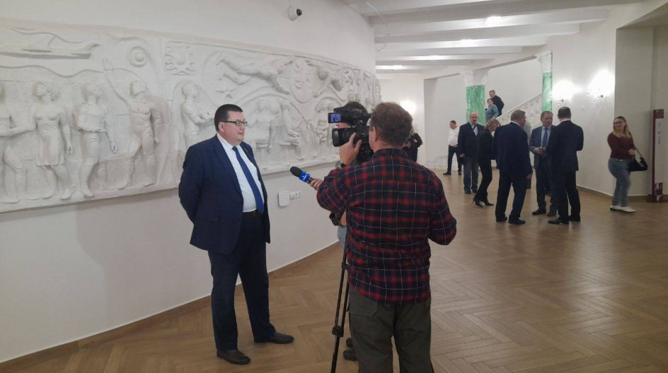 СТУПИНО. Муниципальный форум партии 'Единая Россия' прошел в Ступино накануне Дня народного единства.
