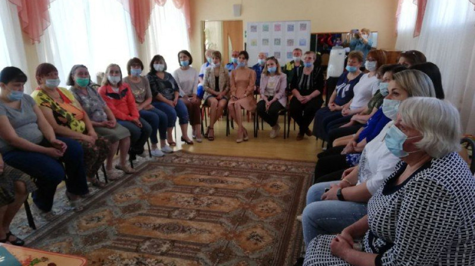 СТУПИНО. Депутат Мособлдумы Андрей Голубев помог ступинскому детскому саду №23 «Ромашка» приобрести детский уличный спортивно-игровой комплекс и  обновить мебель