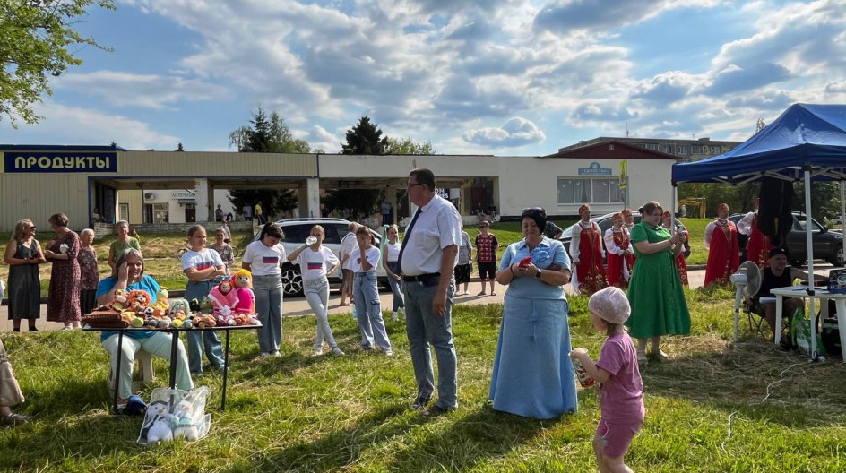 На день села  поздравил жителей села УСАДЫ городского округа Ступино с праздником
