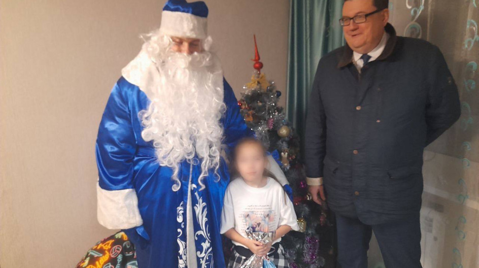 ОЖЕРЕЛЬЕ. Накануне Нового года навестил семью нашего Защитника.