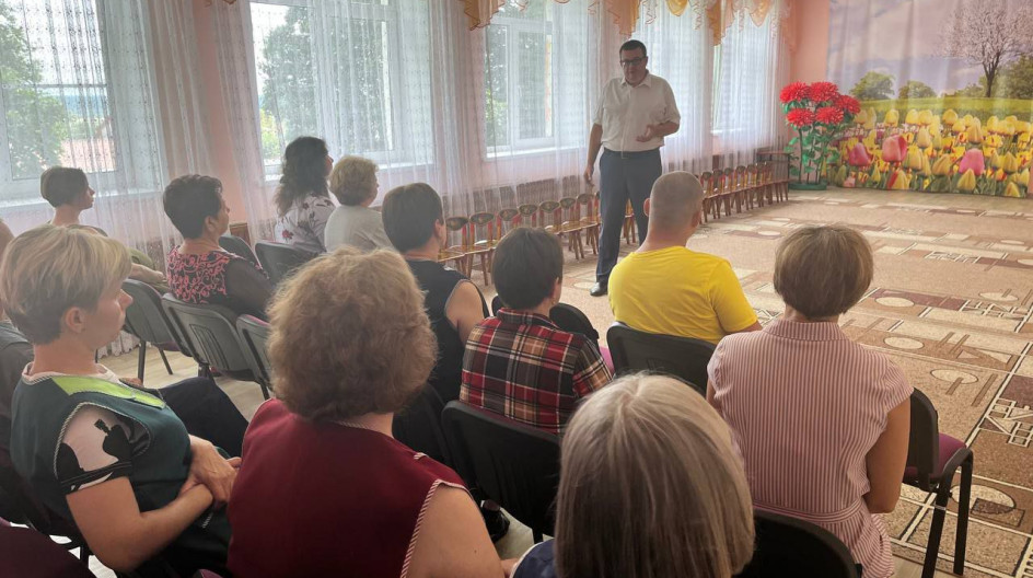 ТАРАСКОВО. Встретился с коллективом дошкольного отделения Тарасковской средней школы.