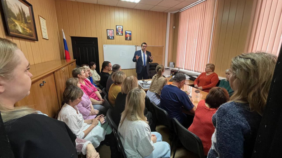 КАШИРА. Встретился с нашими уважаемыми медиками в терапевтическом отделении Каширской ЦРБ.