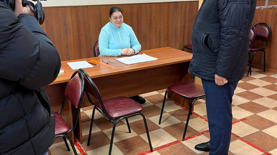 ПУЩИНО. Андрей Голубев посетил за день несколько участков для голосования, в том числе и УИК №2494 расположенный в спортивной школе наукограда Пущино.