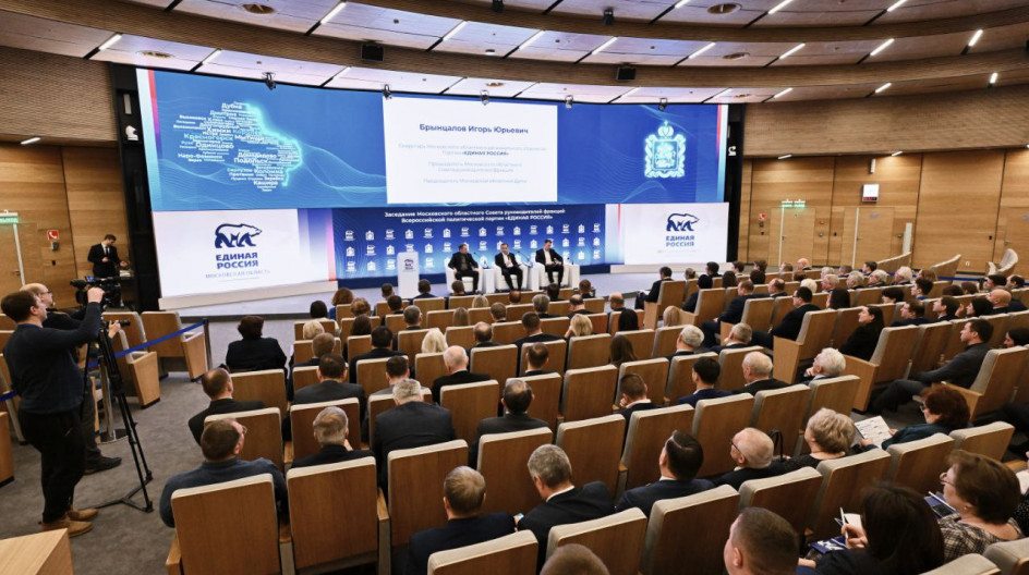 Принял участие в работе Совета руководителей фракций «Единой России», где подвели итоги работы и определил цели на 2023 год.