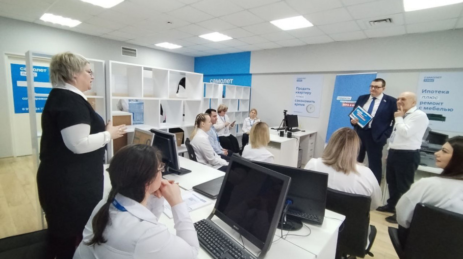 СТУПИНО. Представил отчёт о своей работе за 2023 год и о планах работы на 2024 год коллективу АН "Самолёт плюс".