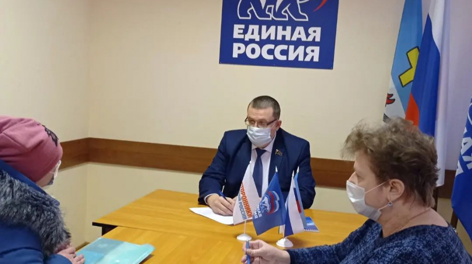 КАШИРА. Андрей Голубев  провёл первый в этом году очный прием граждан а общественной приемной местного отделения партии"Единая Россия". 