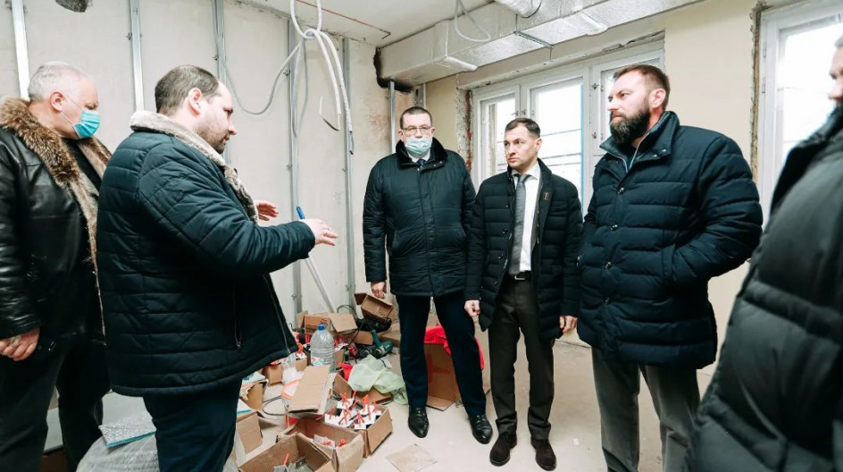 КАШИРА. Андрей Голубев  проверил ход работ по капитальному ремонту терапевтического корпуса Каширской ЦРБ.