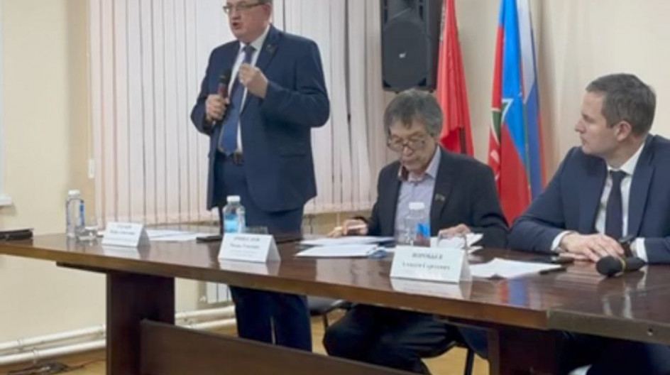 ПУЩИНО. Вчера принял участие в публичных слушаниях прошедших в наукограде Пущино по вопросу объединения с городскими округами Протвино и Серпухов в объединённом муниципалитет "большой Серпухов ".