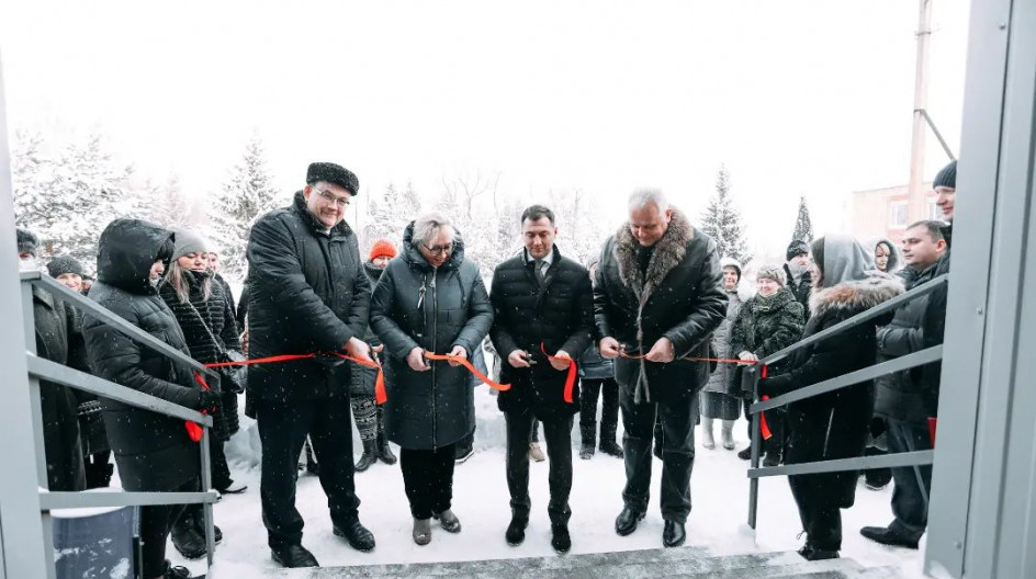 БОЛЬШОЕ РУНОВО. Ещё один наказ выполнен-Андрей Голубев принял участие в открытии ФАП после ремонта