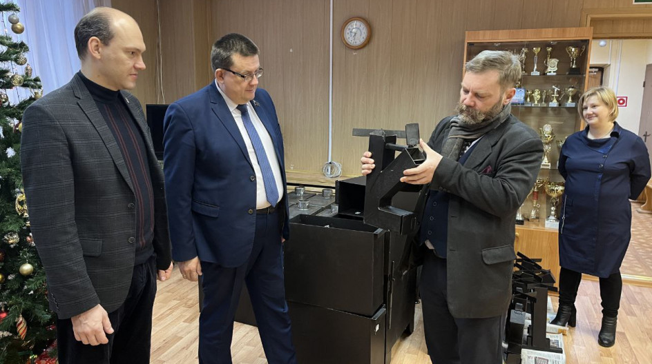 СТУПИНО. Продолжаю принимать участие в работе Центра сбора гуманитарной помощи и поддержки семей мобилизованных военнослужащих