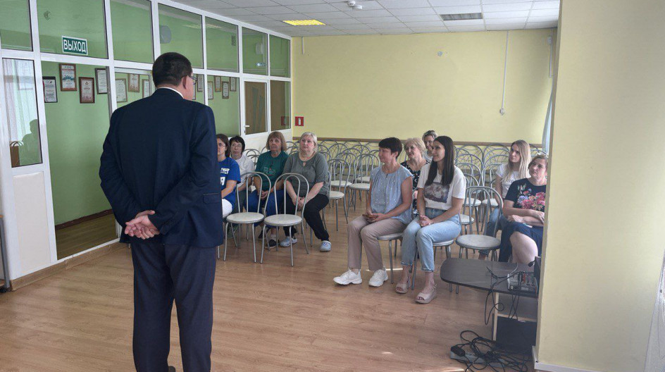 КАШИРА. Встретился с коллективом Детского экологического центра.