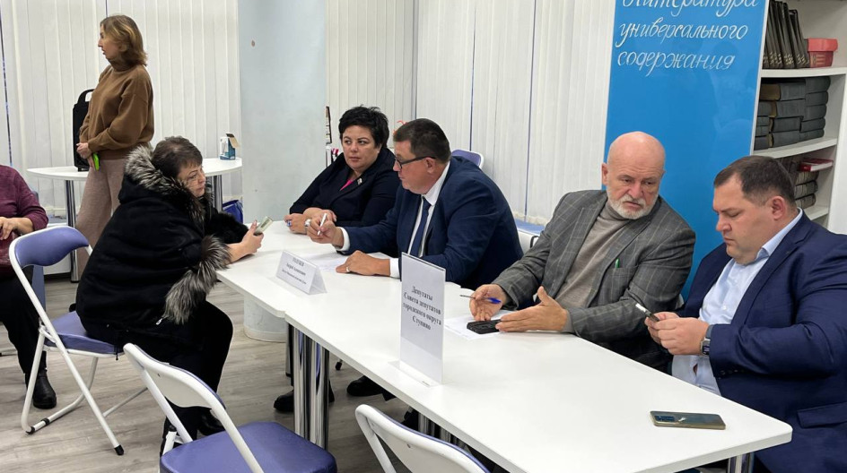 СТУПИНО. Провёл прием граждан в рамках «выездной администрации» в библиотеке 'Собеседник'