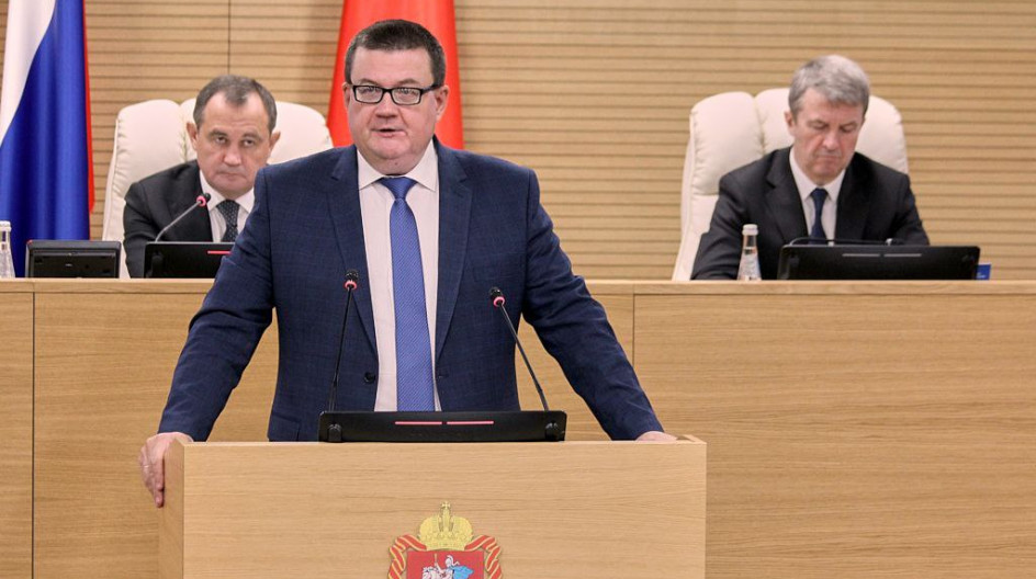На пленарном заседании Мособлдумы, прошедшем вчера, вместе с министром социального развития региона Людмилой Болатаевой представили проект изменений в областной закон совершенствующий такую важную меру социальной поддержки населения, как социальный контра