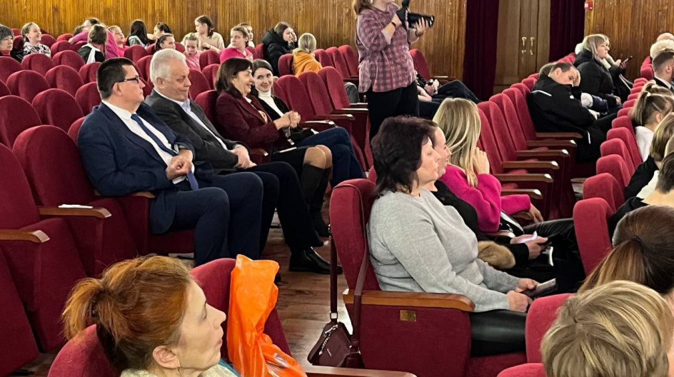 КАШИРА. Поздравил с 75-летним юбилеем коллектив, ветеранов и воспитанников МБУДО "Спортивная школа "КАШИРА"
