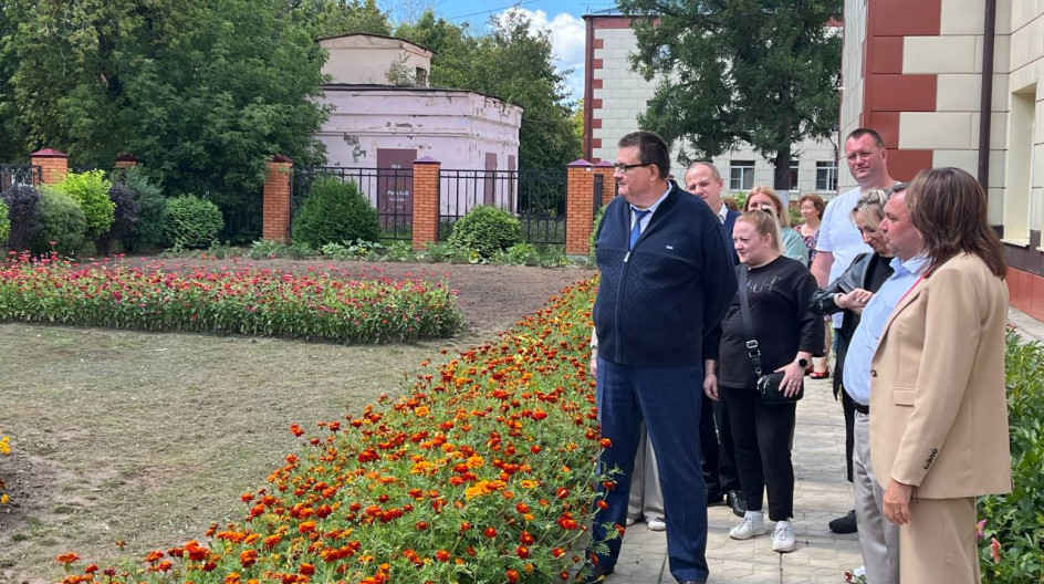 ОЖЕРЕЛЬЕ. По поручению партии  Единая Россия провели «Родительскую приемку»