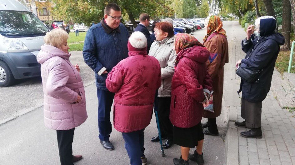 ОЗЁРЫ. Праздник двора провели в микрорайоне им. Катукова во дворе домов №21, 22, 25, 29
