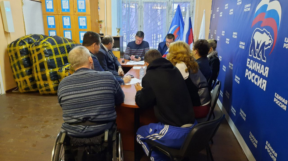 ПРОТВИНО. Принял участие в заседании фракции партии в местном Совете депутатов.