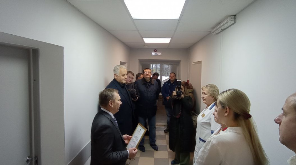 КАШИРА. Андрей Голубев посетил кабинет профилактики поликлиники и поздравил педиатров с профессиональным праздником