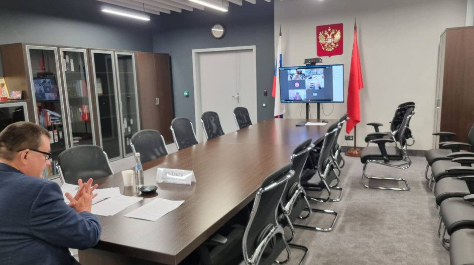 В режиме ВКС принял участие в заседании Комитета Государственной Думы Российской Федерации по защите семьи, вопросам отцовства, материнства и детства.