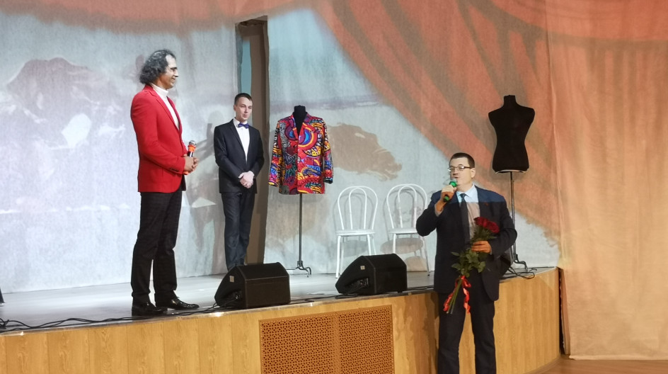 СТУПИНО. Андрей Голубев продолжает поддерживать творческие коллективы