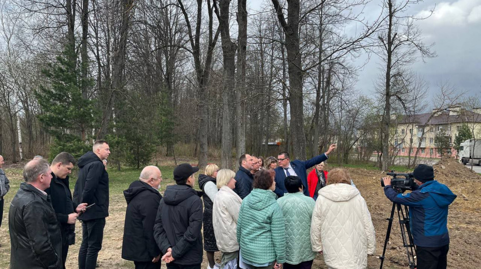 НОВОЕ СТУПИНО. Принял участие в рабочем выезде главы городского округа Ступино Сергея Мужальских в микрорайон Новое Ступино по контролю исполнения наказов жителей.