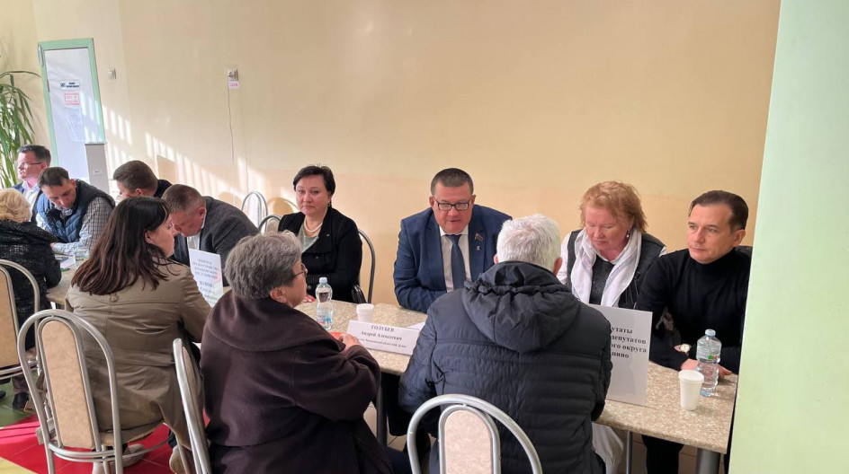 НОВОЕ СТУПИНО. Провёл прием граждан в рамках "выездной администрации" организованной главой округа Сергеем Мужальских.