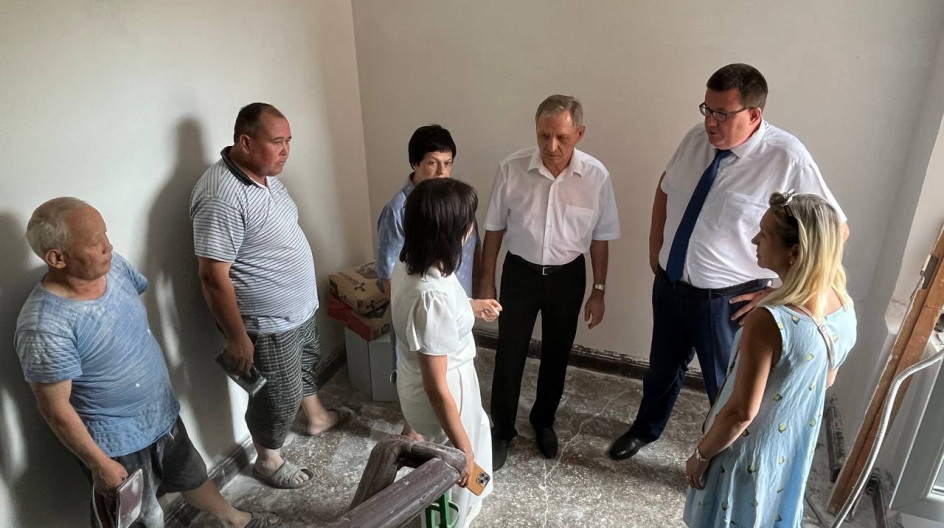 СТУПИНО. По поручению фракции Единая Россия провёл с моими коллегами из местного Совета депутатов мониторинг качества проведения ремонта подъездов в МКЖД
