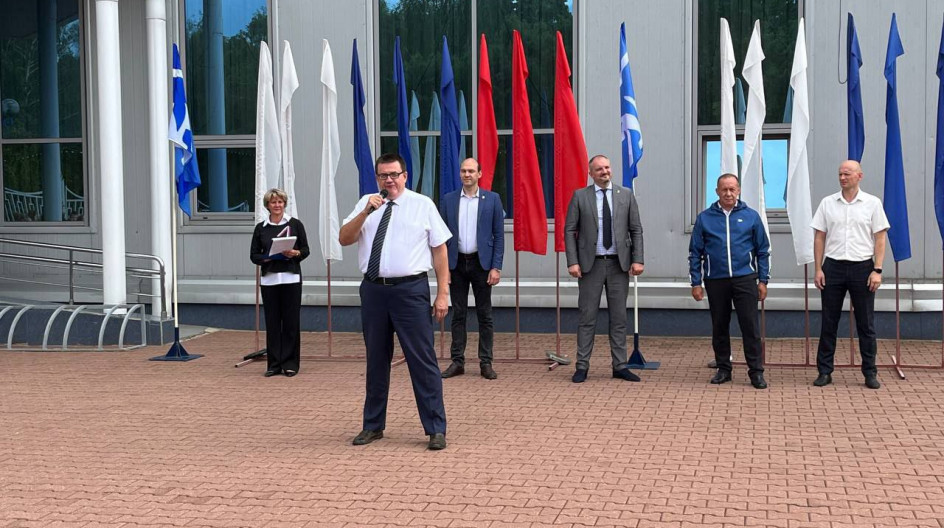 КАШИРА. В День государственного флага Российской Федерации принял участие в торжественном мероприятии.