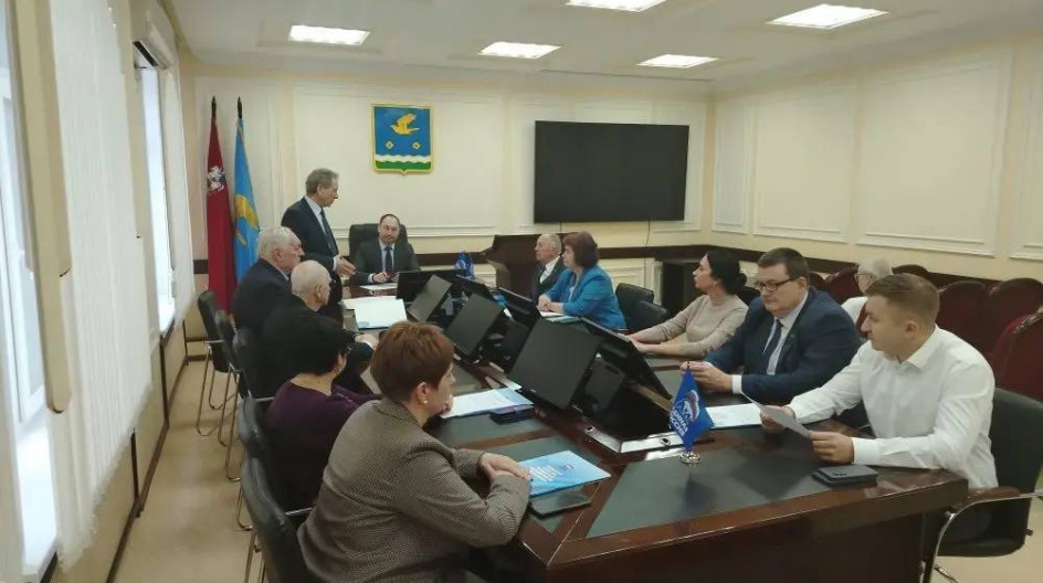 ТУПИНО. Принял участие в заседании политического совета местного отделения партии «Единая Россия».