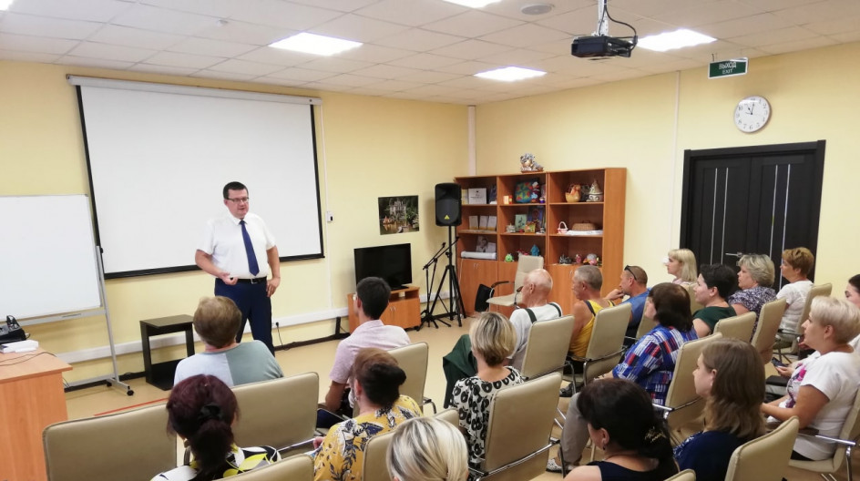 ОЗЁРЫ. Андрей Голубев посетил Комплексный центр социального обслуживания и реабилитации "Озёрский"
