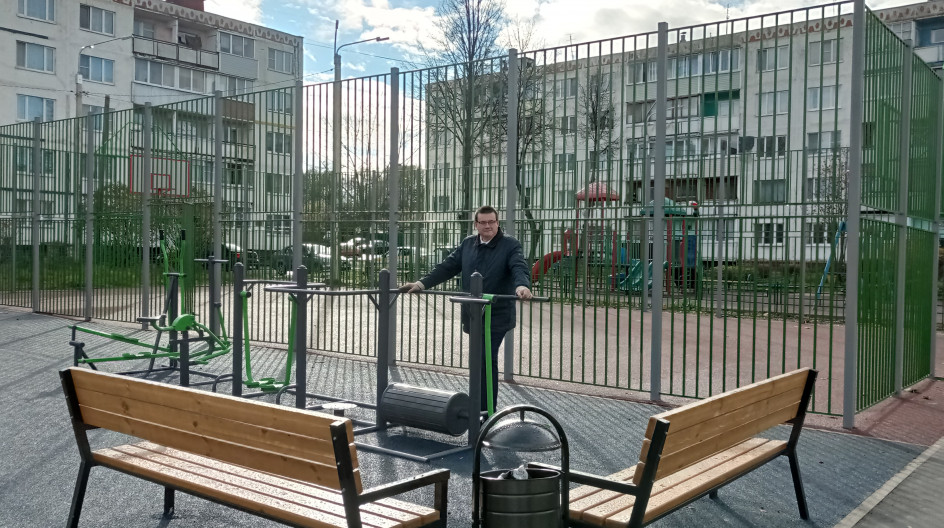 ЛИПИЦЫ. Новые детские и спортивные площадки, парковки, тротуары, светильники и дороги в сельском дворе