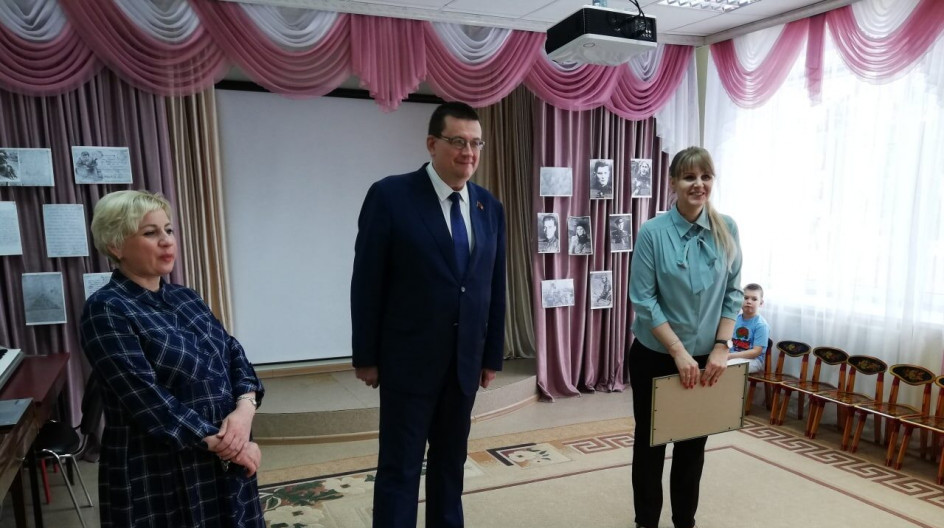 КАШИРА-8. Депутат Мособлдумы Андрей Голубев посетил детский сад в военном городке