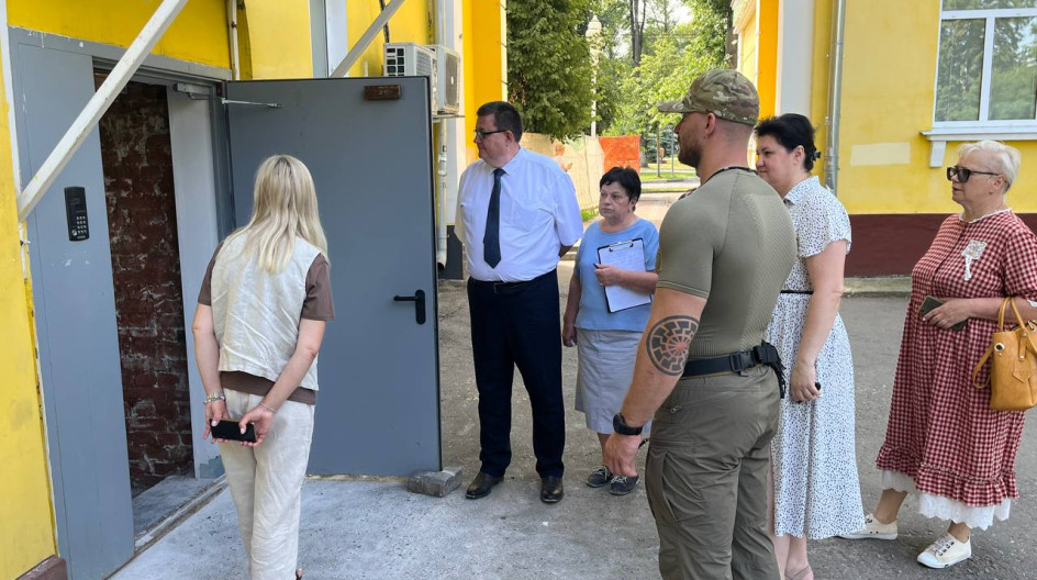 СТУПИНО. Провёли мониторинг капитального ремонта подъезда в многоквартирном доме в городе Ступино.