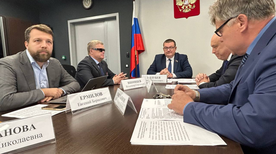 Провёл очередное заседание Комитета по социальной политике и здравоохранению Мособлдумы с участием представителей Министерства социального развития Московской области и Государственно-правового управления Думы. 
