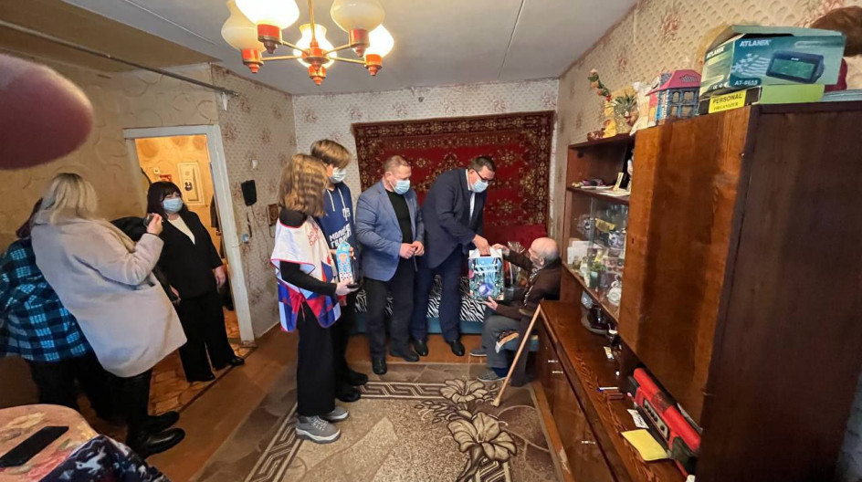 ТАРАСКОВО. Накануне нового года навестил и поздравил с наступающим Новым годом участника Великой Отечественной войны Касаткина Ивана Фёдоровича.